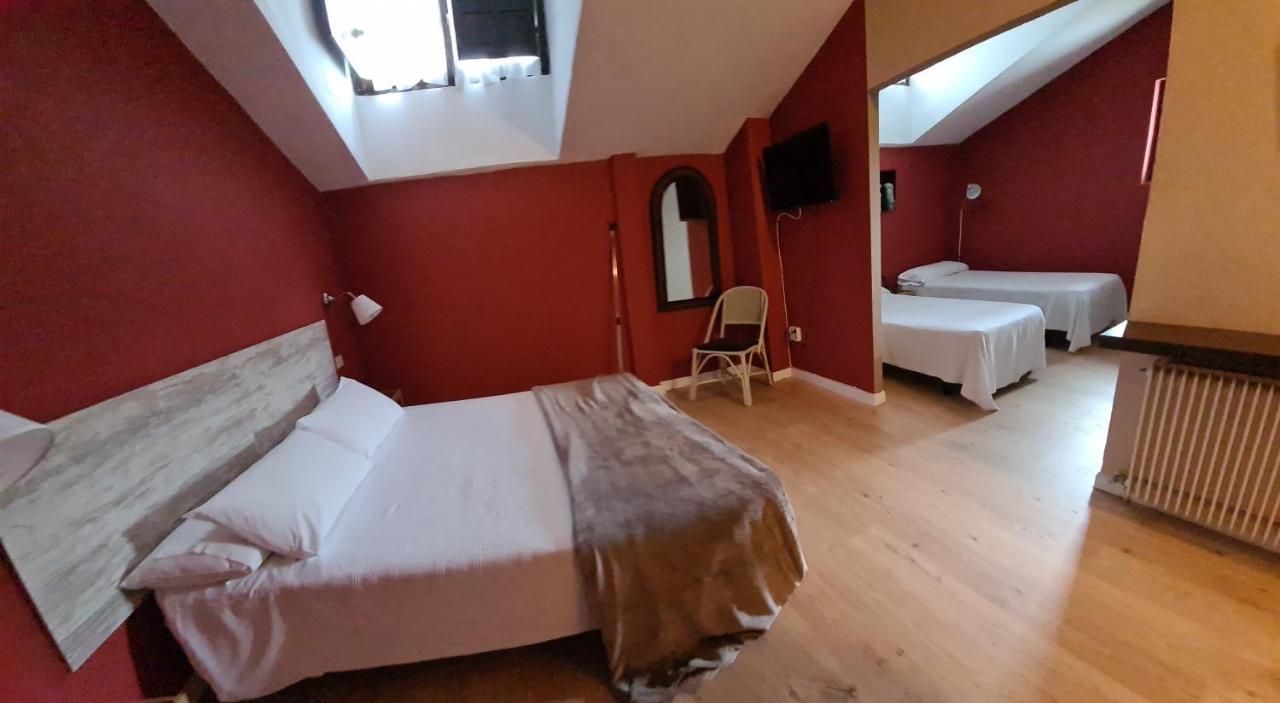 Colegiata 3* Santillana del Mar